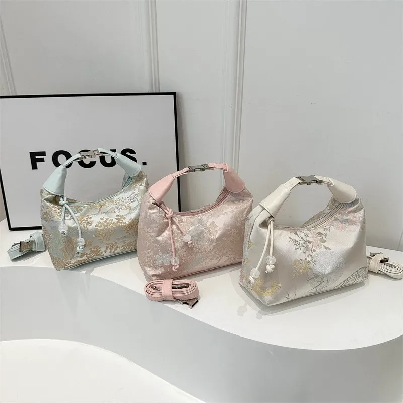 Embroidery Texture - Sweet Embroidery Shoulder Bag Nylon Texture