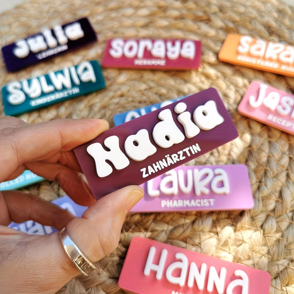 Personalized Name Brooch Badge - Embroidery Texture recensione e prezzo
