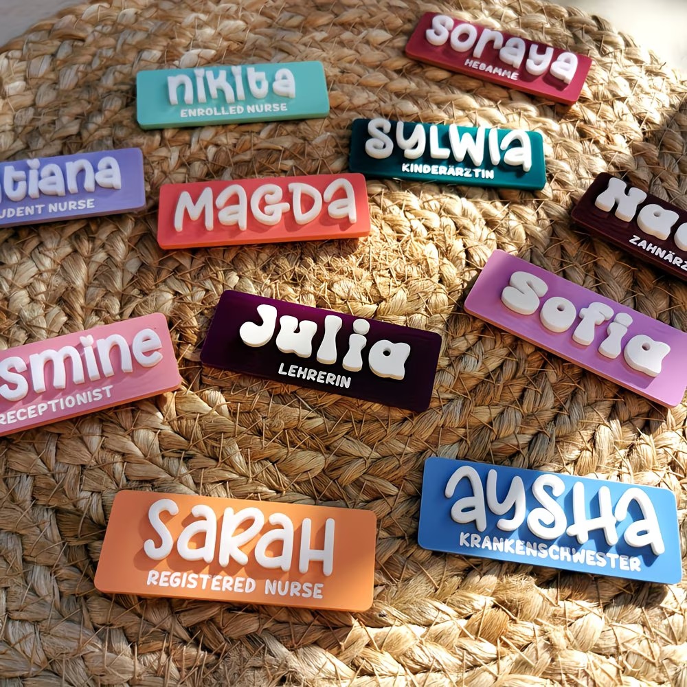 Personalized Name Brooch Badge - Embroidery Texture recensione e prezzo