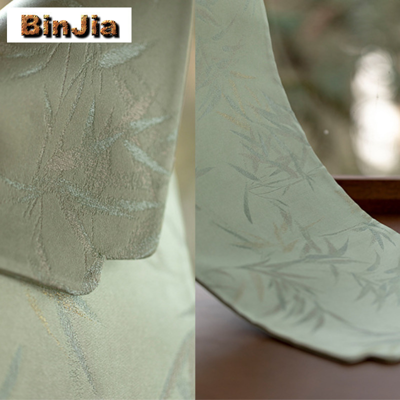 Brocade Embroidery Tea Table M - Embroidery Cloth recensione e prezzo