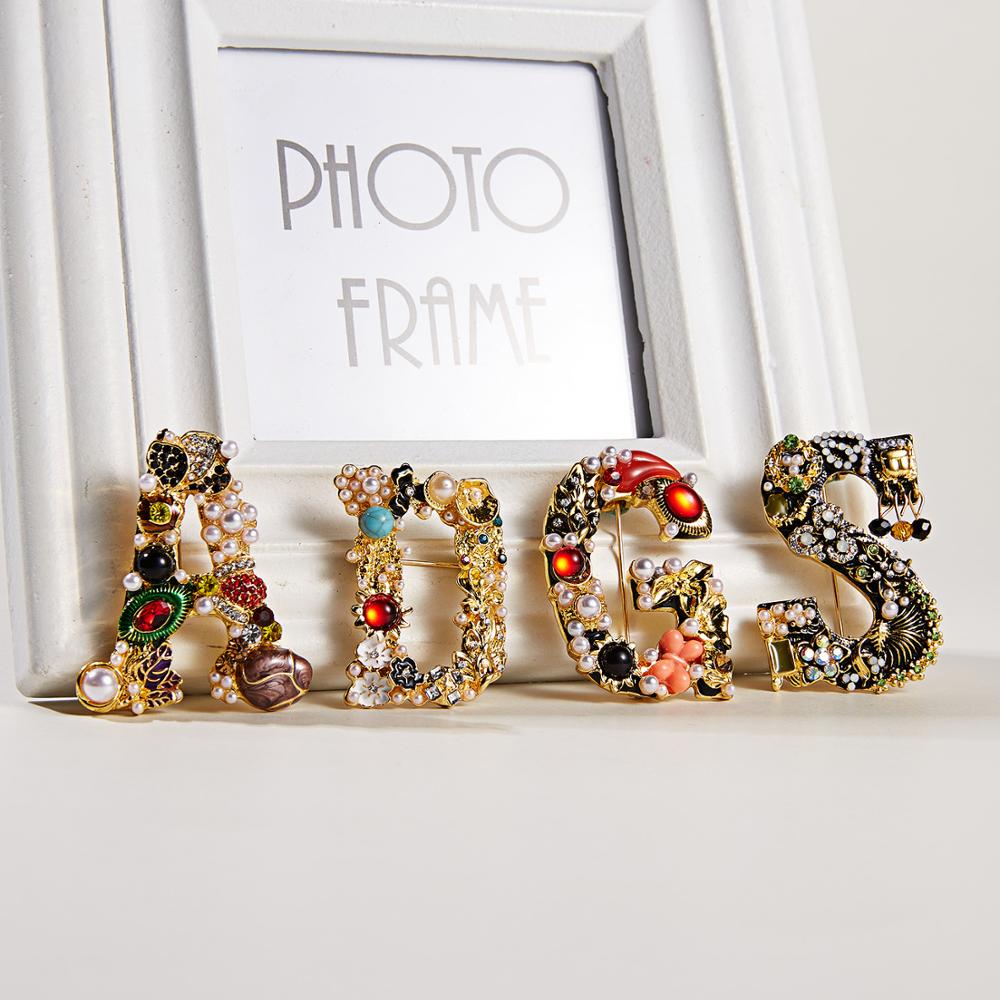 Fashion Enamel Pearl Rhineston - Embroidery Letter M recensione e prezzo