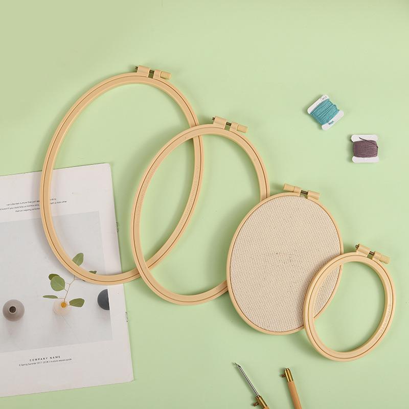 Imitation Bamboo Plastic Oval  - Embroidery Hoop Stand recensione e prezzo