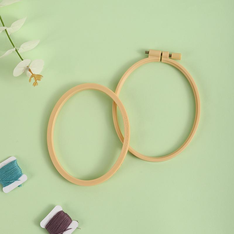 Imitation Bamboo Plastic Oval  - Embroidery Hoop Stand recensione e prezzo