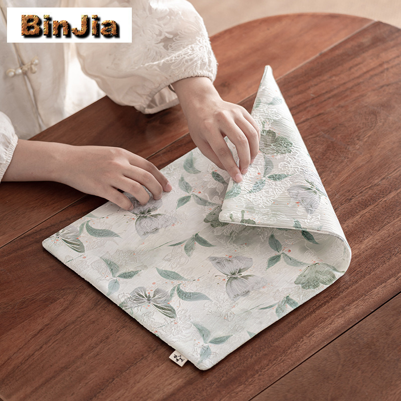 Brocade Embroidery Shadow Butt - Embroidery Service recensione e prezzo