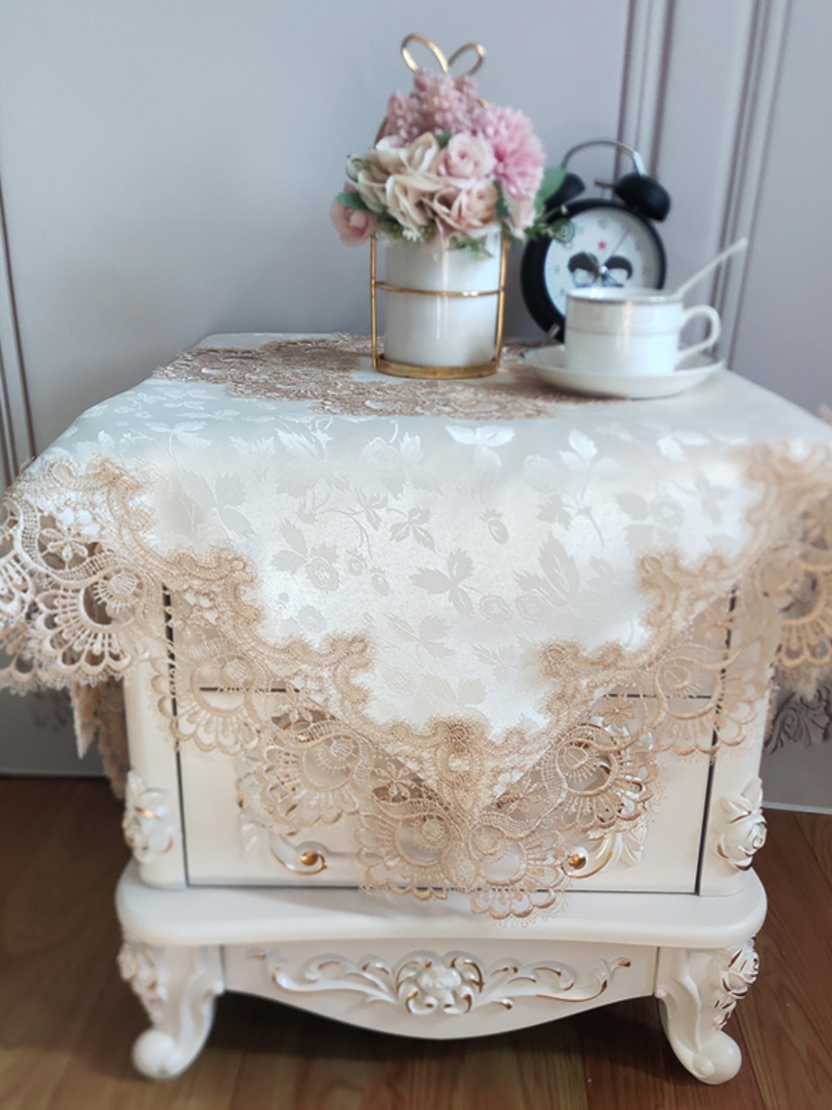 European Sle Bede Table Cover  - Embroidery Cloth recensione e prezzo