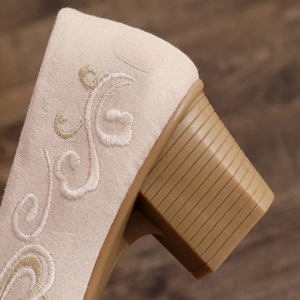 2026 Women's Wine Red & Beige  - Embroidery Cloth recensione e prezzo