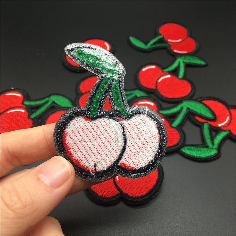 Cherry Fruit Cute Clothing Pat - Embroidery Converse recensione e prezzo