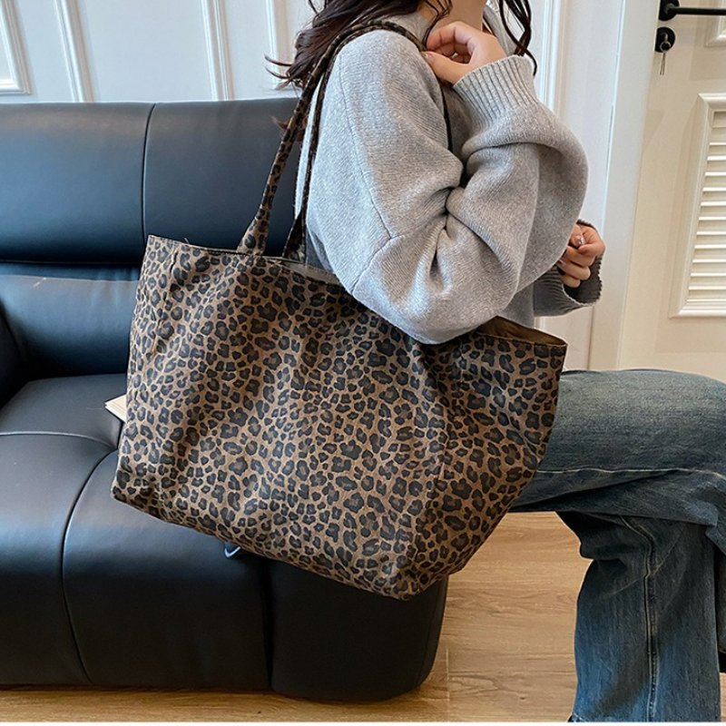 Fashionable Leopard Print Tote - Embroidery Texture recensione e prezzo