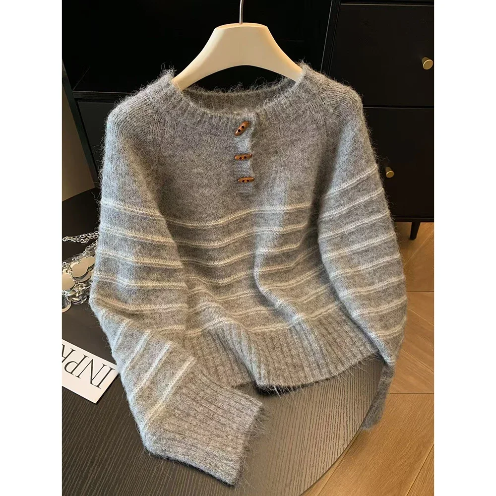 Autumn Winter Women's Striped  - Embroidery Shirt recensione e prezzo