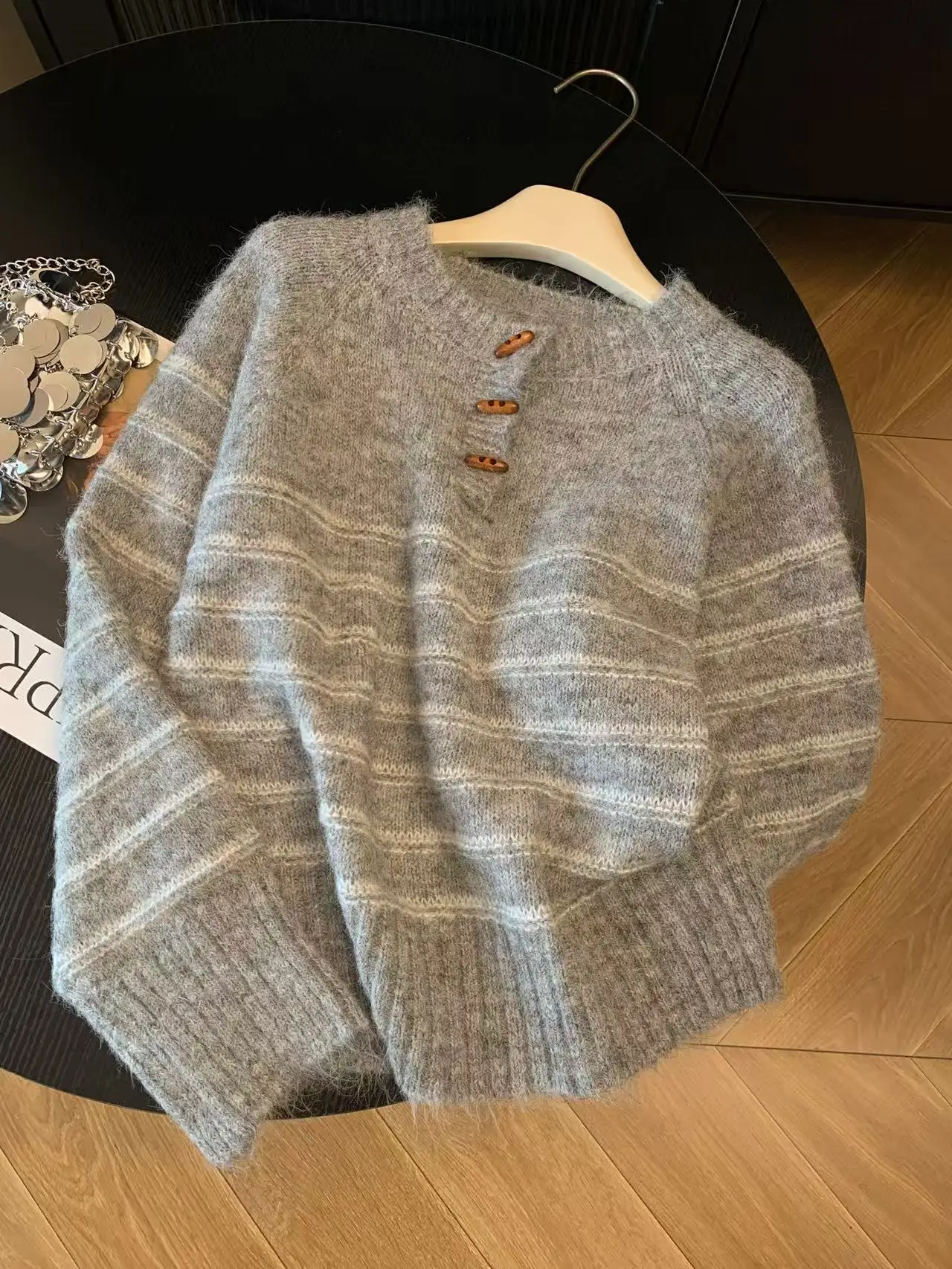 Autumn Winter Women's Striped  - Embroidery Shirt recensione e prezzo