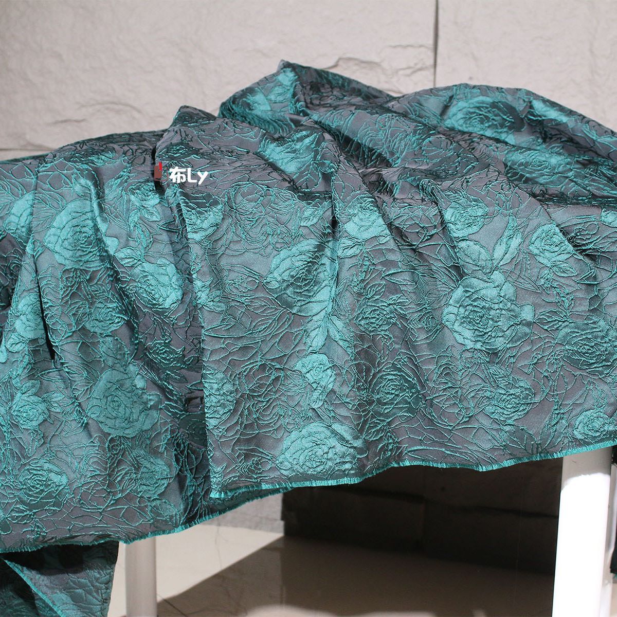 Green Plum Embroidery Texture  - Embroidery Texture recensione e prezzo