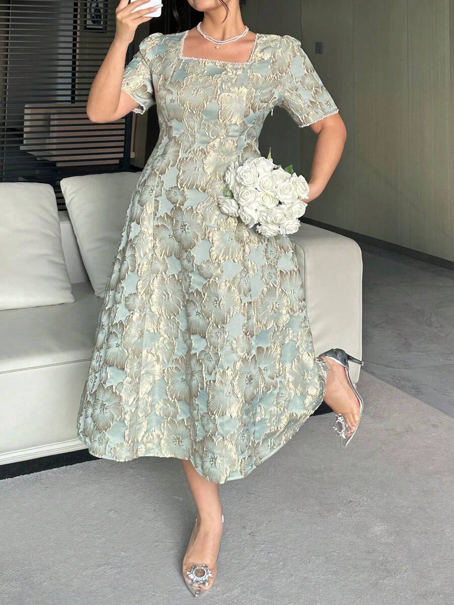 Elegant Floral Textured Square - Embroidery Texture recensione e prezzo