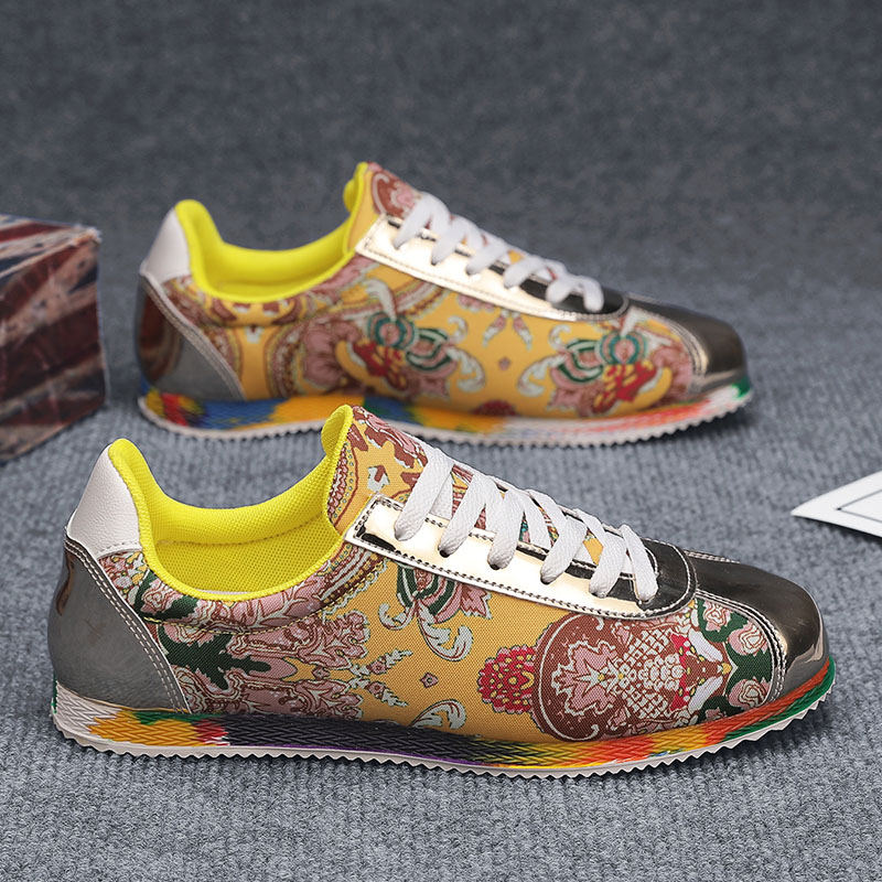 Old Beijing Cloth Shoes Embroi - Embroidery Cloth recensione e prezzo