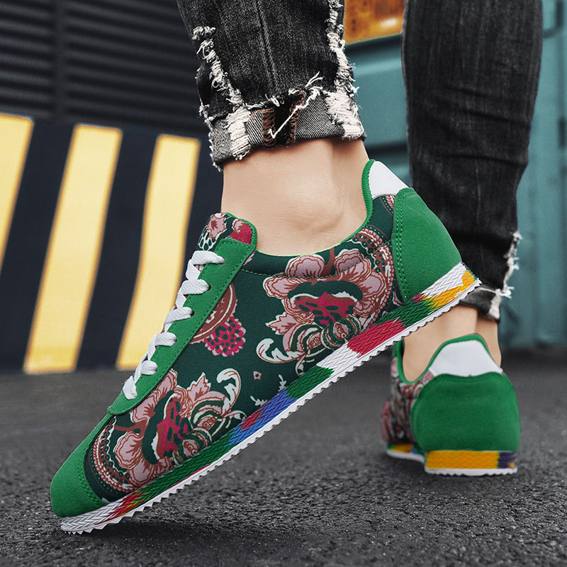 Old Beijing Cloth Shoes Embroi - Embroidery Cloth recensione e prezzo