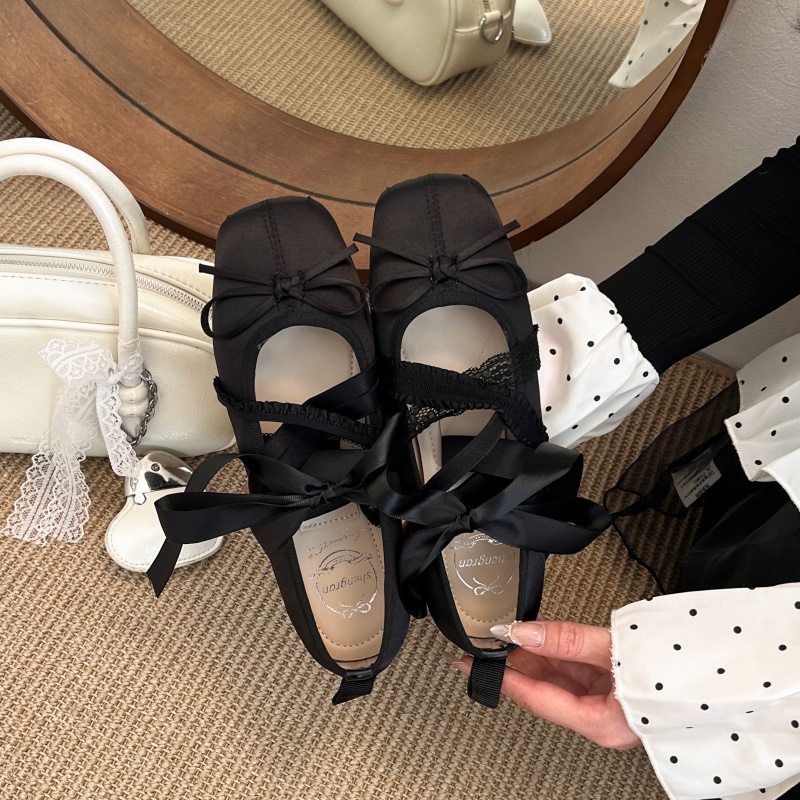 New Spring Comfortable Lace-up - Embroidery Flat Shoes recensione e prezzo