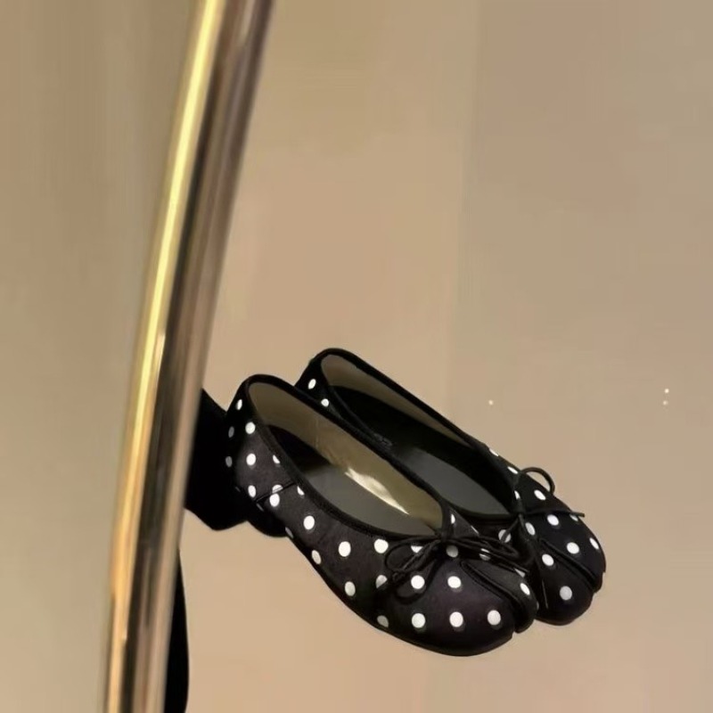 Sweet Bow Women's Spring 2026  - Embroidery Flat Shoes recensione e prezzo