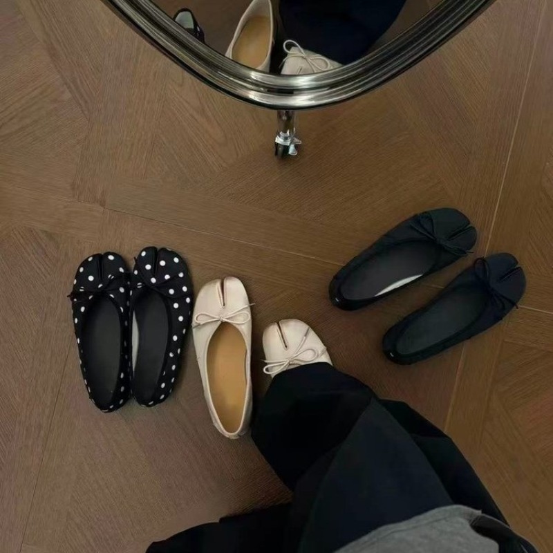 Sweet Bow Women's Spring 2026  - Embroidery Flat Shoes recensione e prezzo