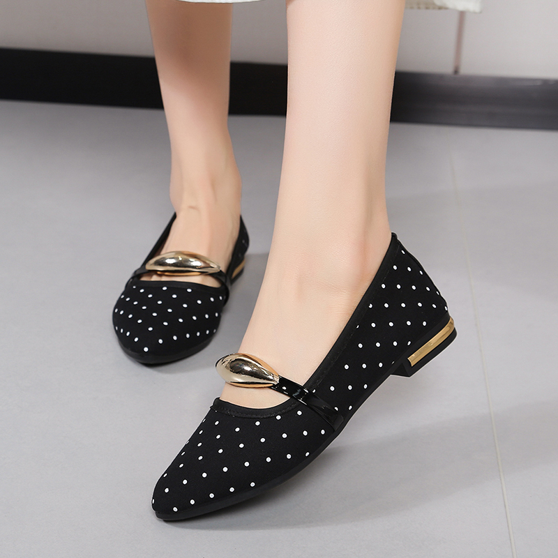 Spring and Autumn Elegant Poin - Embroidery Flat Shoes recensione e prezzo