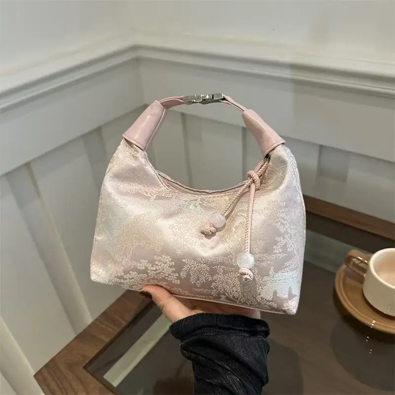 Sweet Embroidery Shoulder Bag  - Embroidery Texture recensione e prezzo