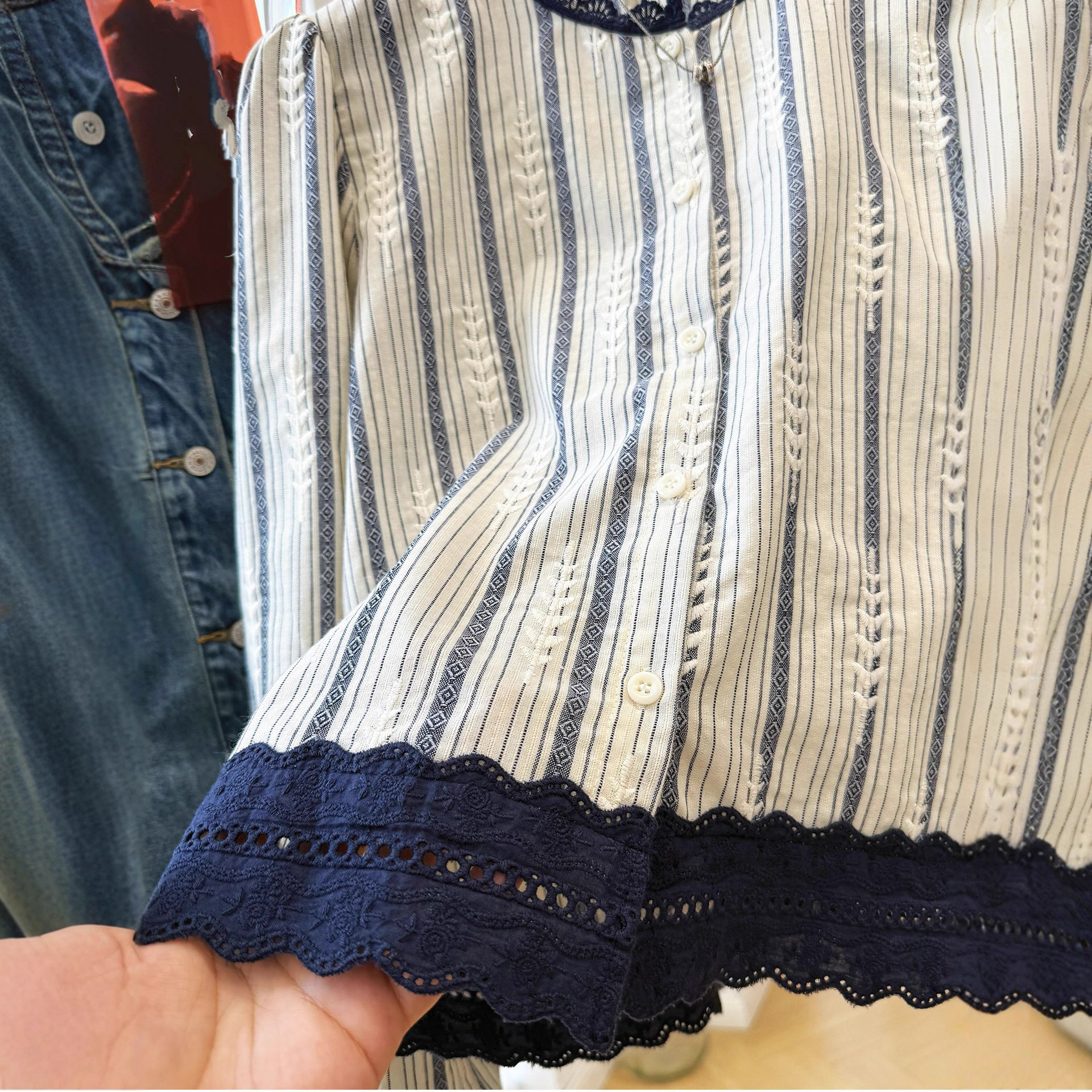 Women's Striped Lace Trim Blou - Embroidery Shirt recensione e prezzo