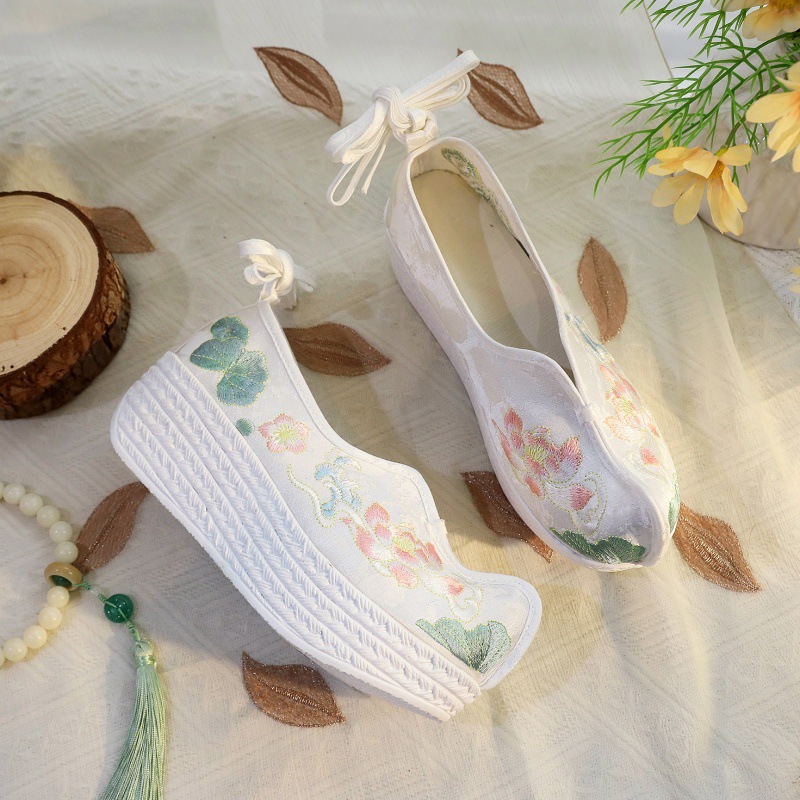 2026 Women's White Lotus Embro - Embroidery Cloth recensione e prezzo