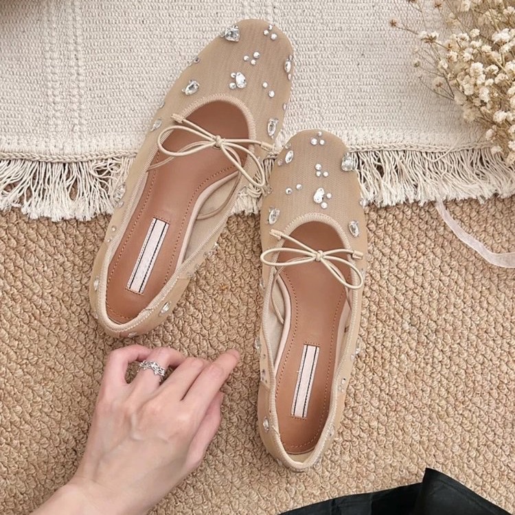 Mesh Rhinestone Bow Flat Mary  - Embroidery Flat Shoes recensione e prezzo